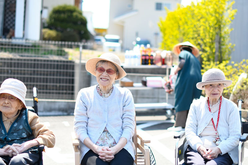 駐車場にてリハビリ体操