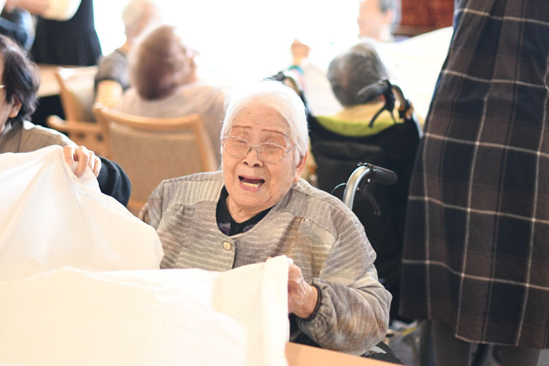 シーツを使った風船ゲーム