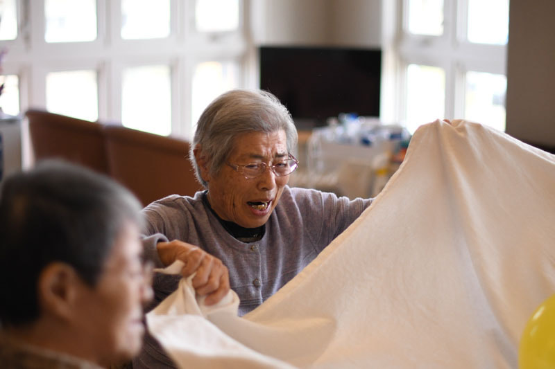 シーツを使った風船ゲーム